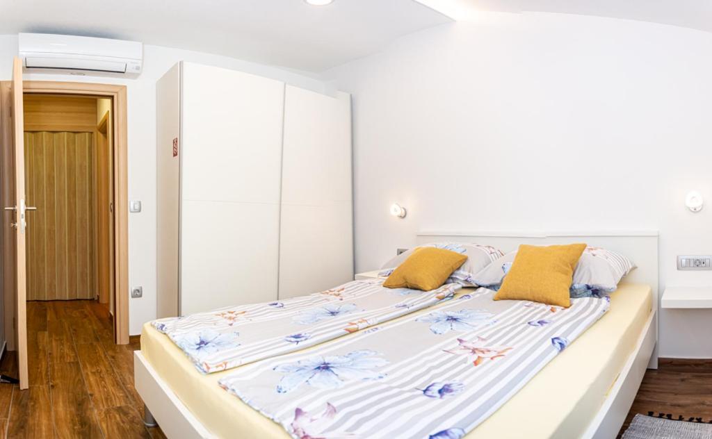 App Roko 3 Apartment Пореч Екстериор снимка